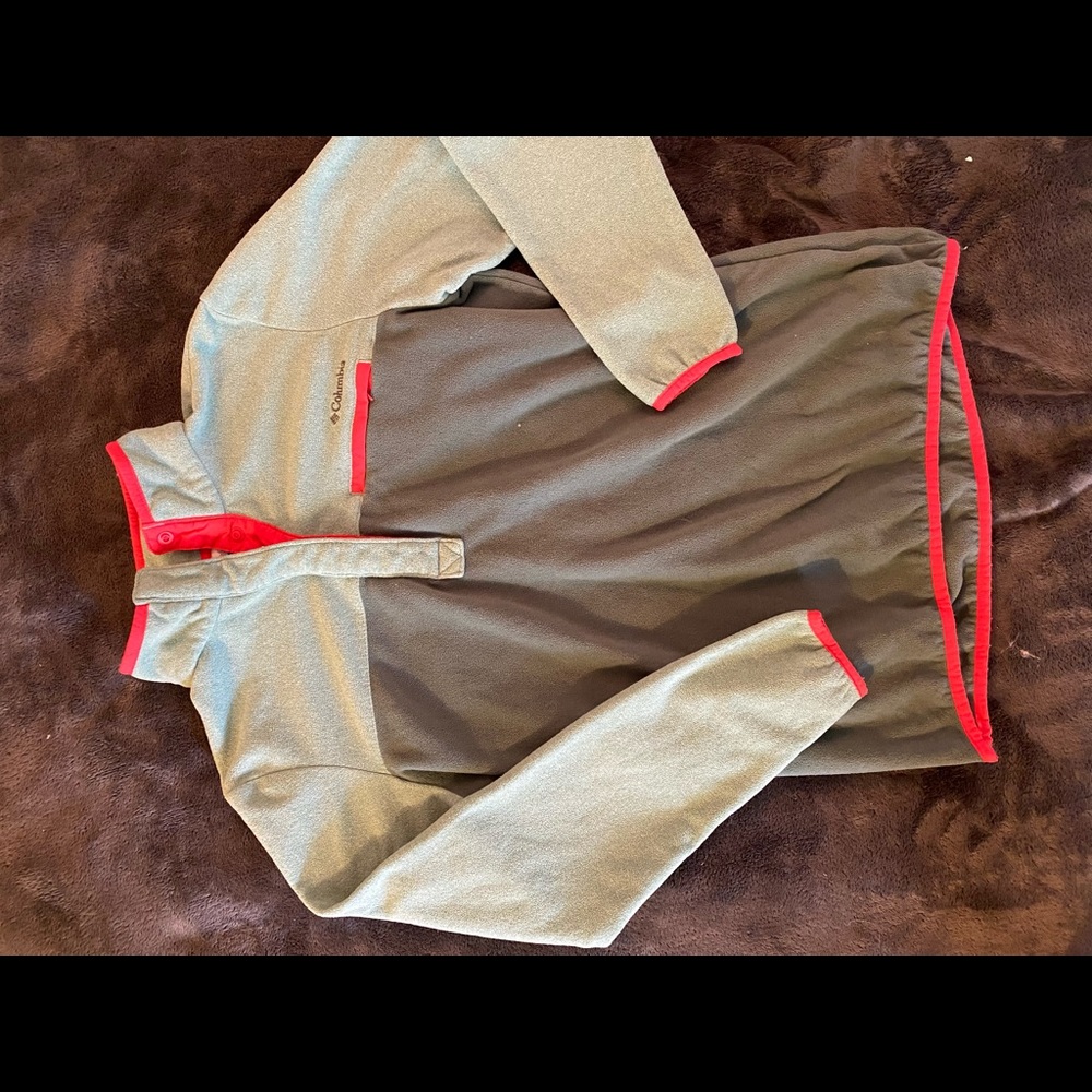 Columbia quarter button up